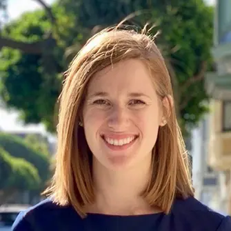 Arielle Strong headshot